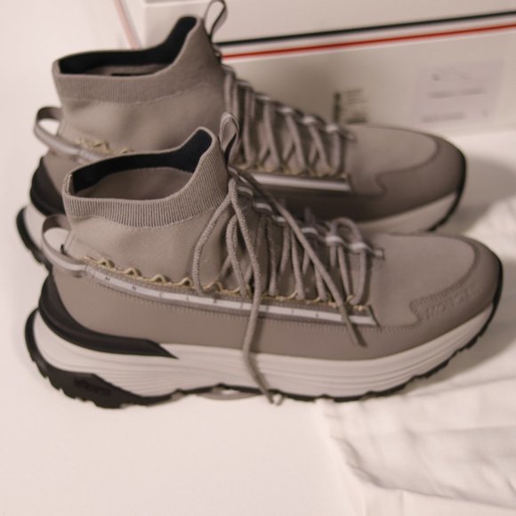 Moncler Monte Runner Size 45 Grey - Picture 4 of 5